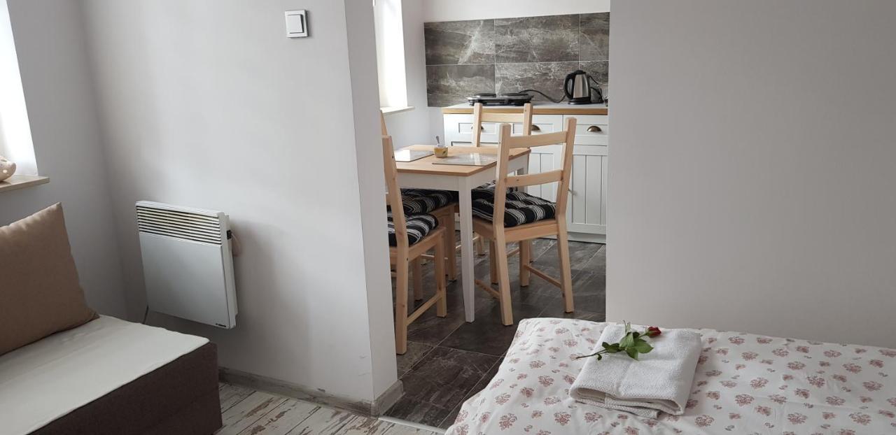 Apartament Bernadett ออชเวียนชิม ภายนอก รูปภาพ
